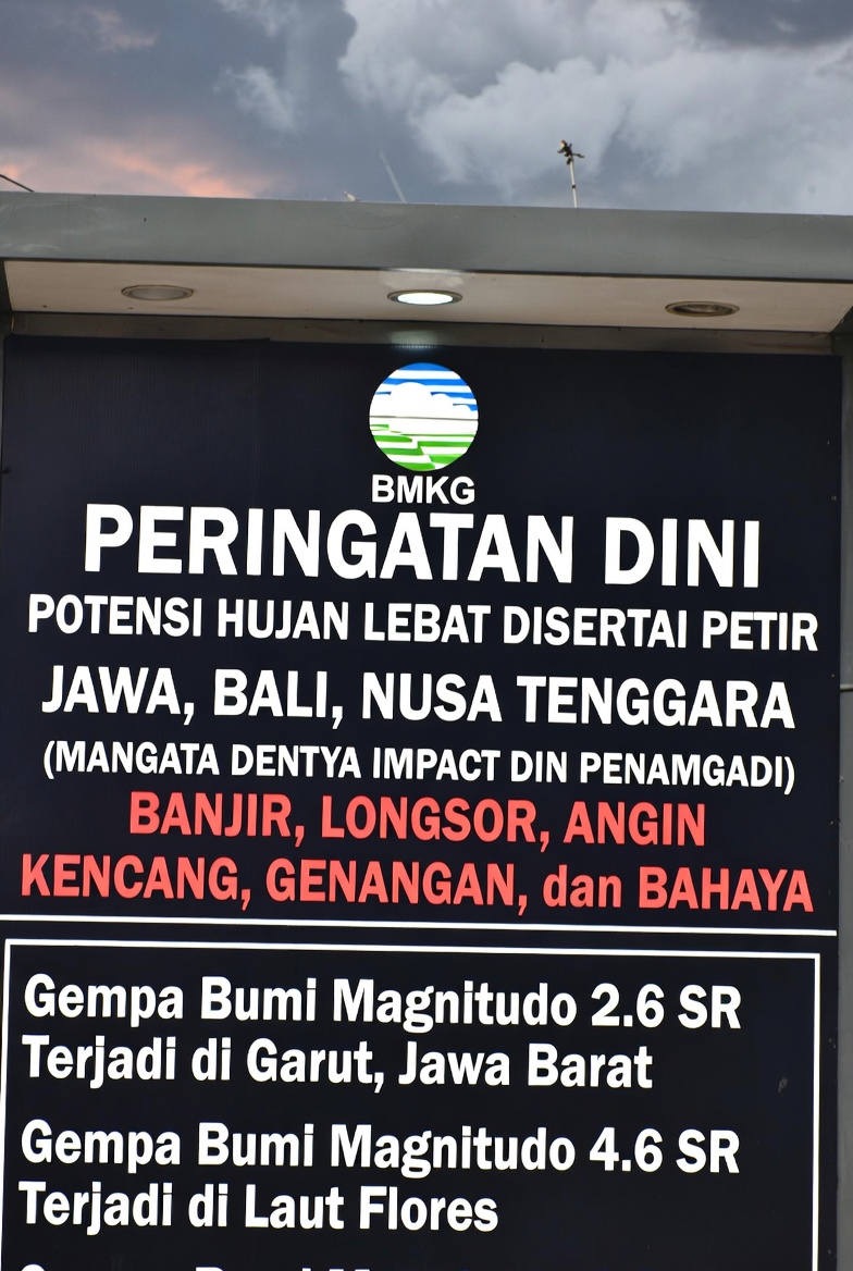 BERITA TERKINI DARI BMKG – 5 MARET 2026 Potensi Hujan Lebat Disertai Petir di Sebagian Jawa, Bali & Nusa Tenggara – Waspada Banjir & Longsor